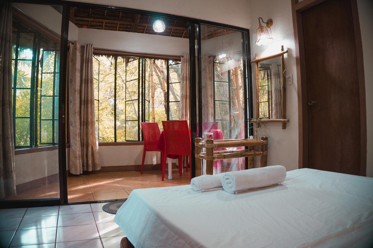 Forest Camp Resort Valencia  外观 照片