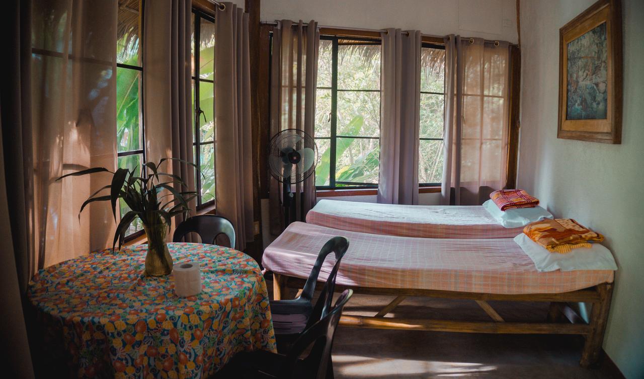 Forest Camp Resort Valencia  外观 照片